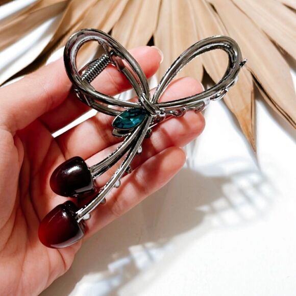 Cherry hair clips  #1019 - Picture 3 of 4